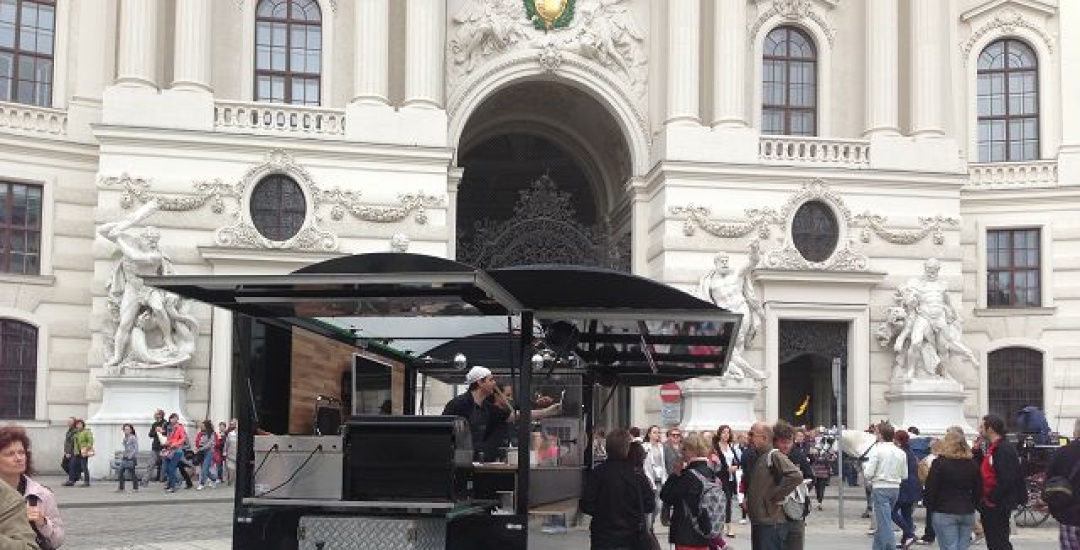 GrillBar - mobiler Würstelstand für Ihr Fest! tageweise zu mieten