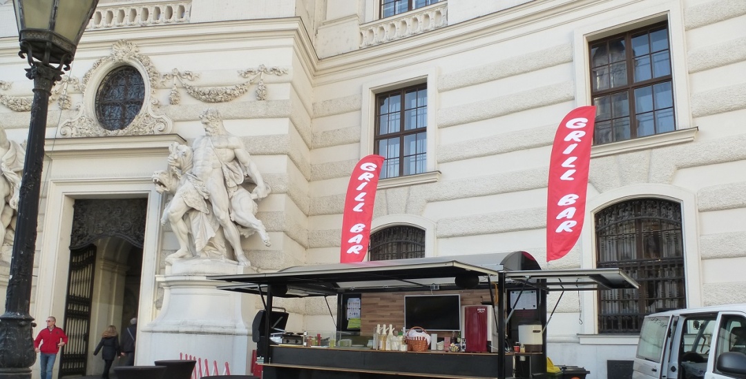 mobiler Würstelstand am Michaelaplatz -GrillBar